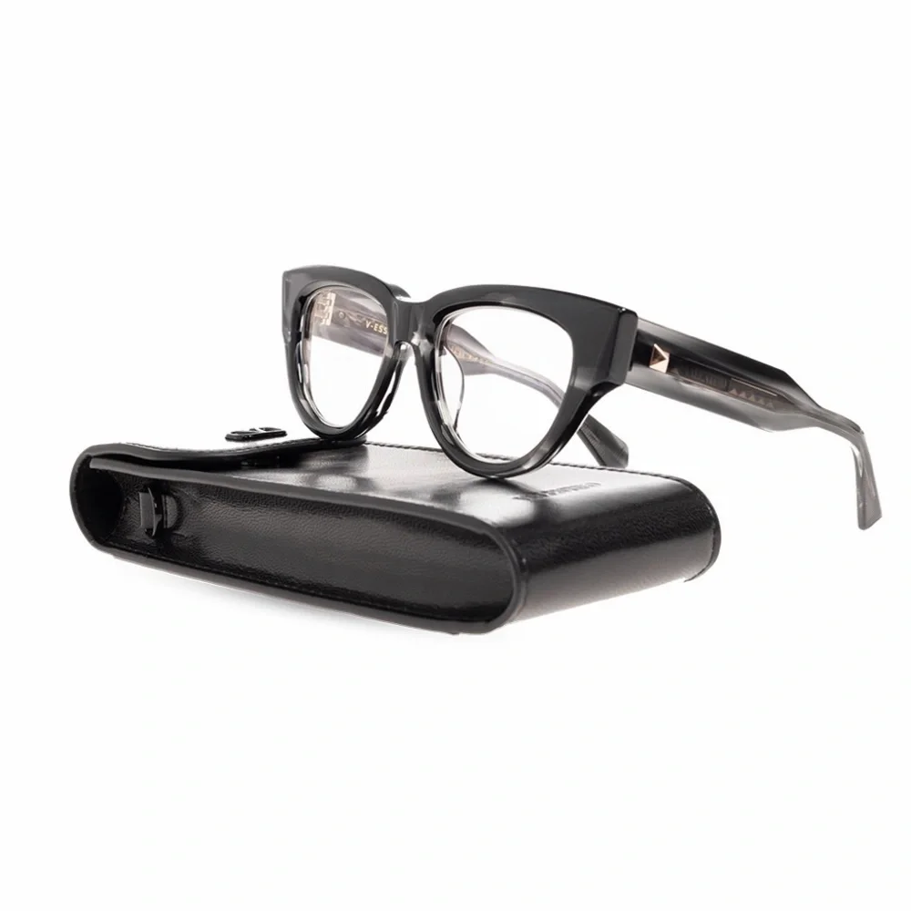 Valentino new essential